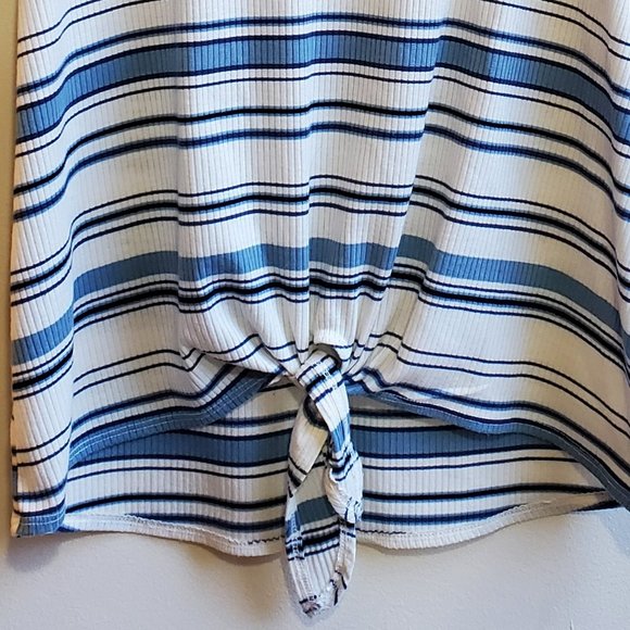 LC Lauren Conrad Blue & White Striped Tie-Front Shirt Size Small - Picture 8 of 15